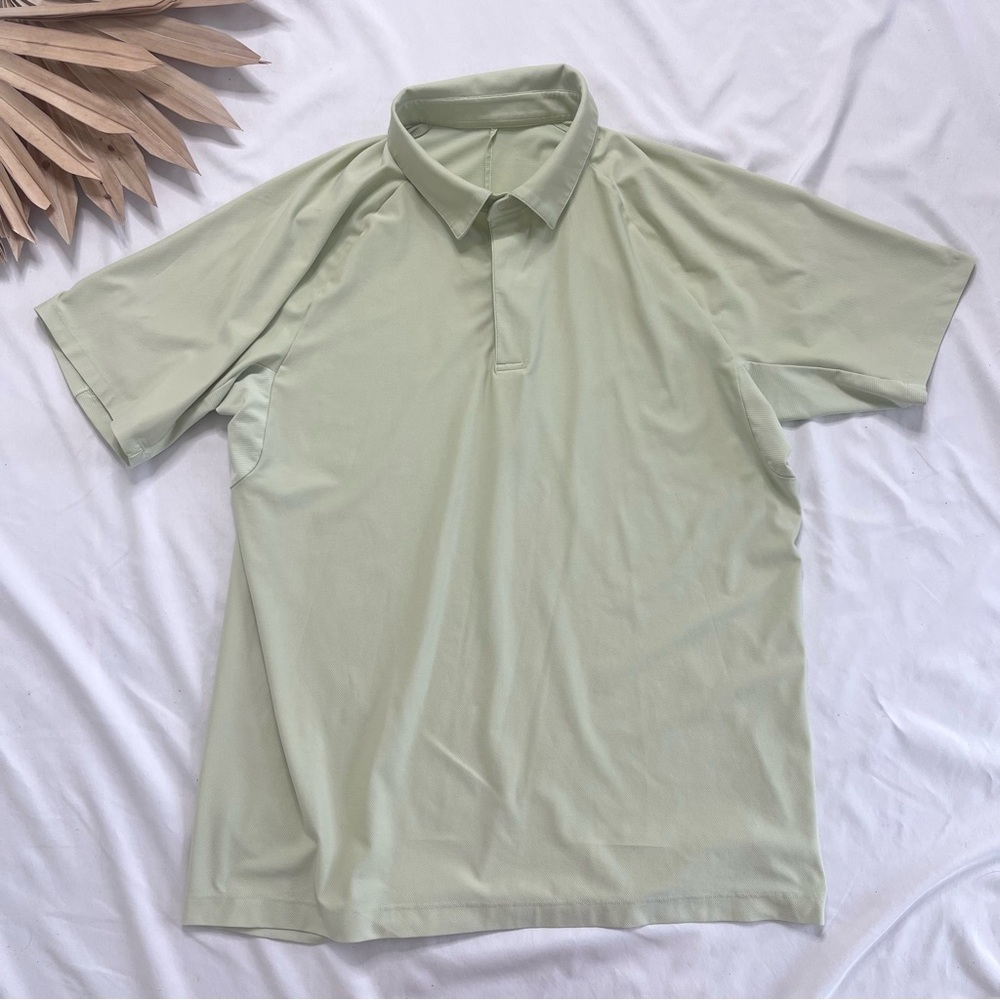 Lululemon Athletica Snap Front Button Performance… - image 1